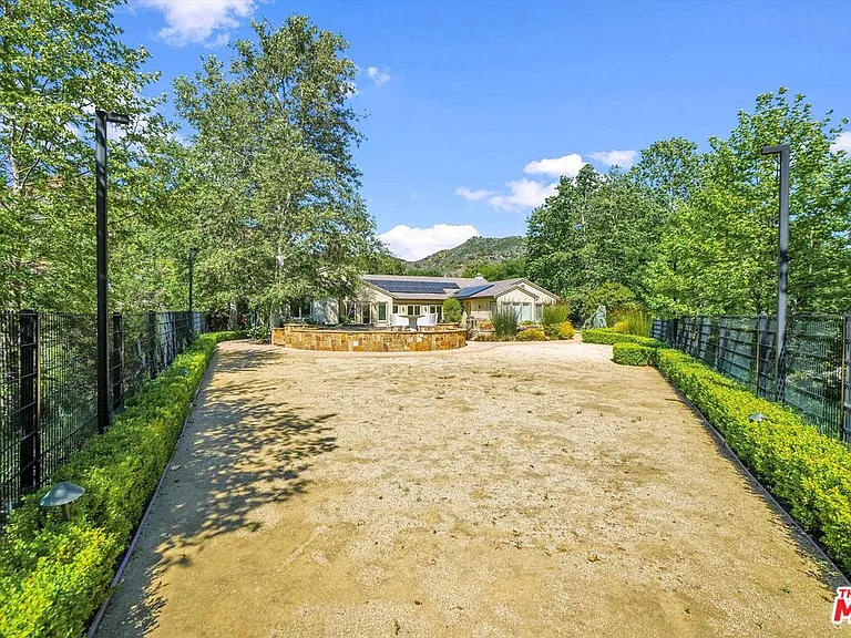 29734 Mulholland Hwy — Photo 39
