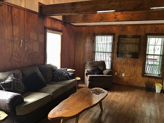 3rd image of 495 SE Stardust Pl