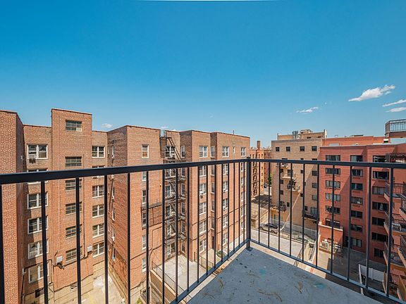 5th image of 375 Lefferts Ave APT 6D
