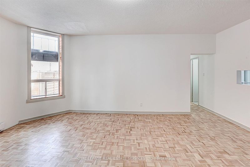 Toronto House for rent - 3 Bedrooms — photo 3