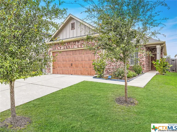 395 Gustaf Trl, Uhland, TX 78640