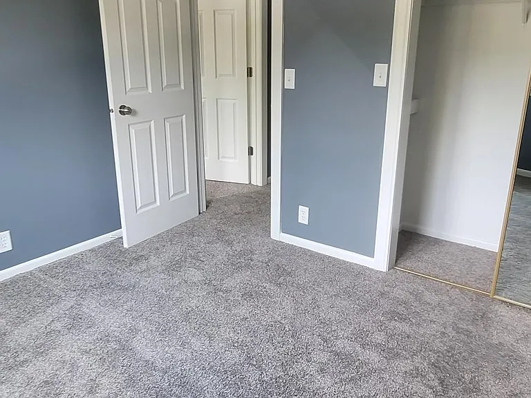 1107 Surrey Rd — Photo 33