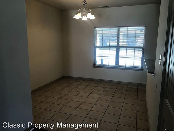 4th image of 2333 Homewood Ln
