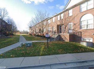 43105 Burlington Dr, Sterling Heights, MI 48313