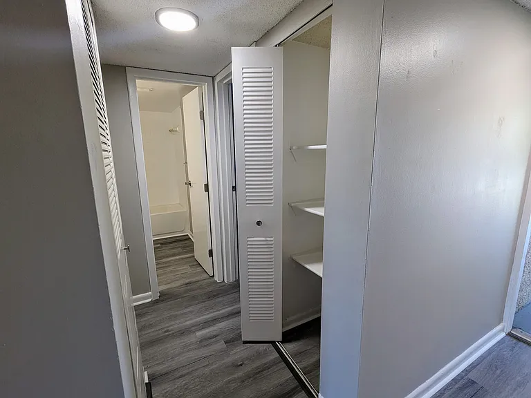 701 Russell Ln #209 — Photo 7
