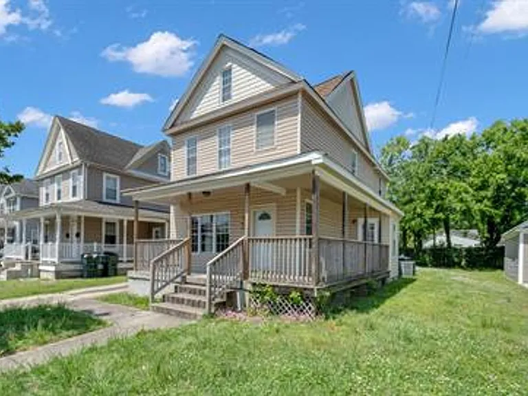 1009 Elkin St — Photo 9