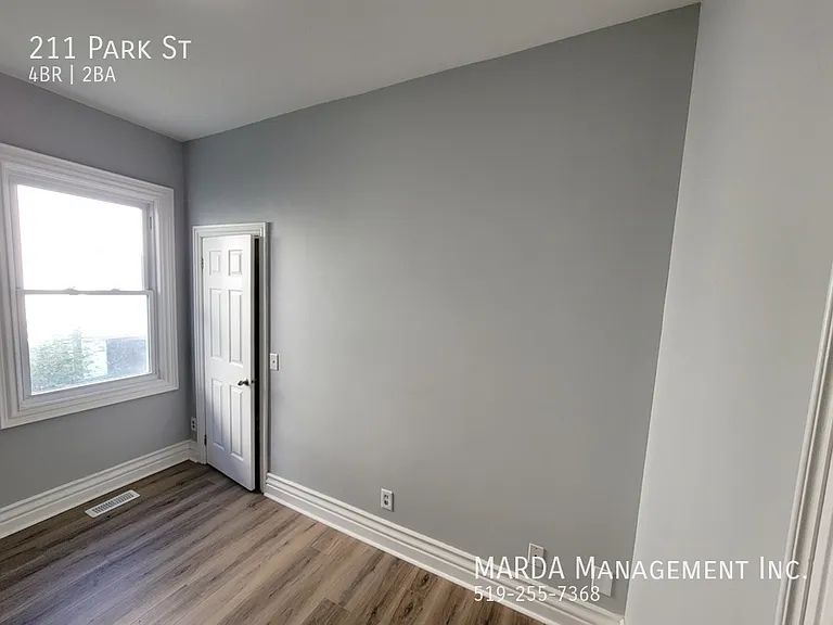 211 Park St — Photo 26