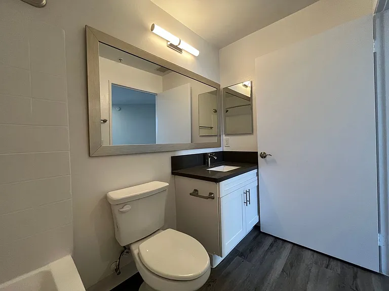 1223 Federal Ave — Photo 84