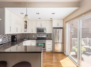 102 Devoe St, Brooklyn, NY 11211