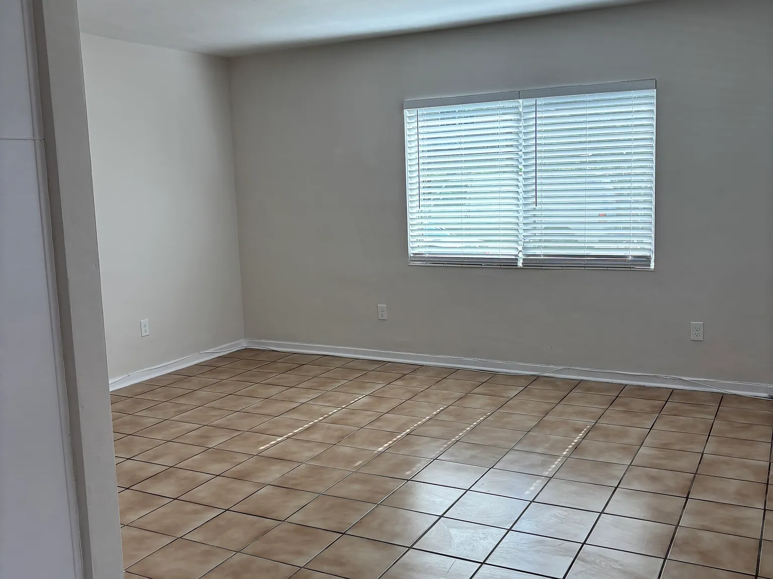 1 bed, 800 sqft, $1,800 — Photo 4