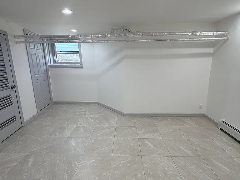 124 Winfield Ave #1 — Photo 33