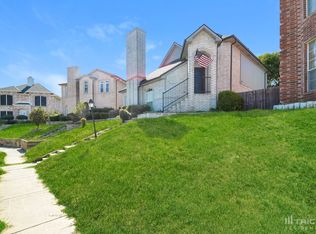 1744 Circle Creek Dr, Lewisville, TX 75067