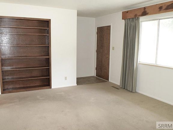 2nd image of 2375 Morningstar Ln