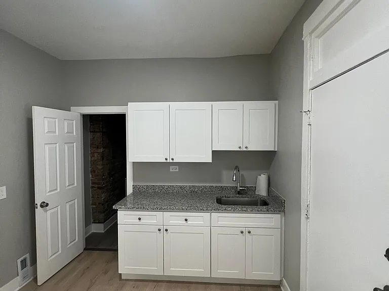 3848 W Hirsch St — Photo 12