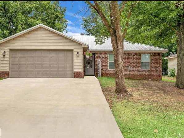 810 Gwen St, Jonesboro, AR 72401