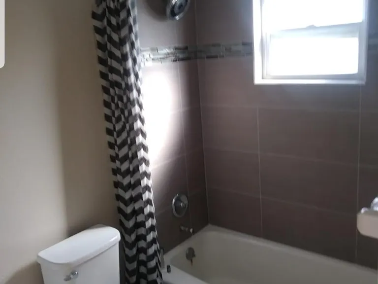 4915 Vilabella Dr — Photo 7