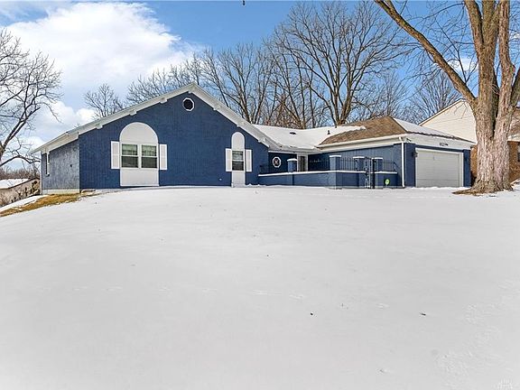 2nd image of 462 Birdsong Dr