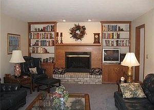 5th image of 4801 S Wayside Dr