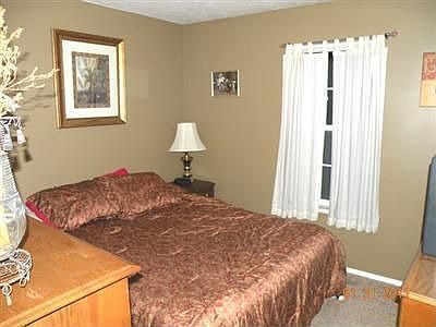 5th image of 933 Tamarack Dr