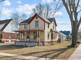 212 W Pine St, New London, WI 54961