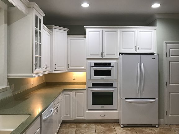 4th image of 3883 SW 21st Dr