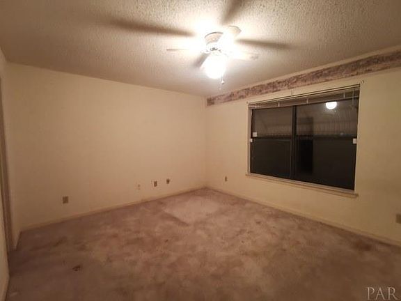 5th image of 6123 Chablis Ln