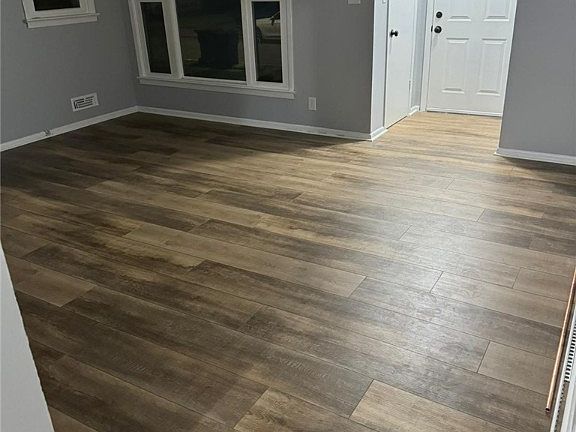 5th image of 12838 Carrington Ave