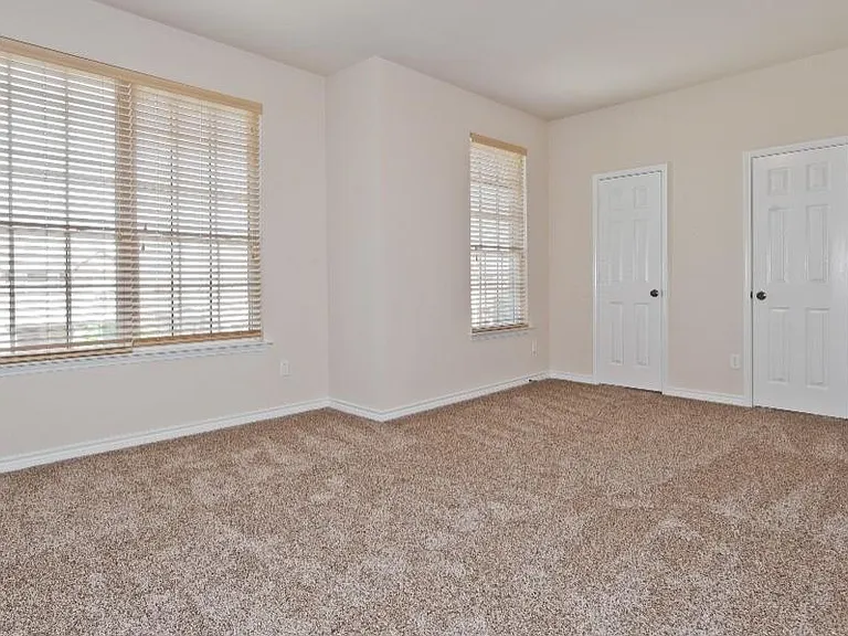506 Port Royale Way — Photo 6