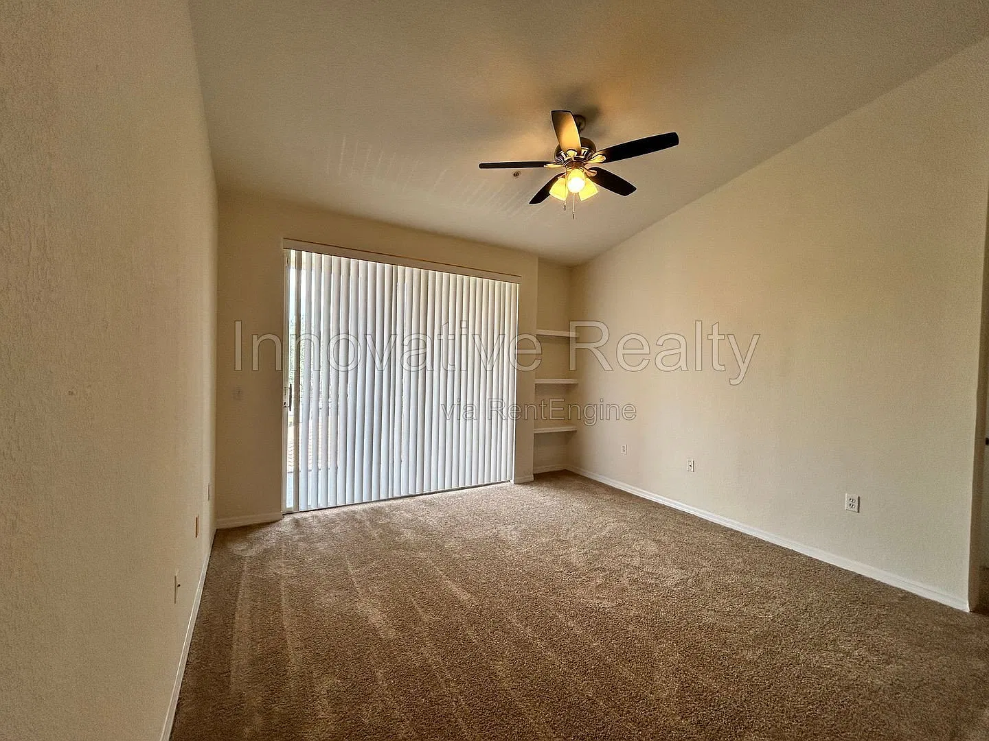 2 bed, 2.0 bath, 1048 sqft, $1,595 — Photo 3