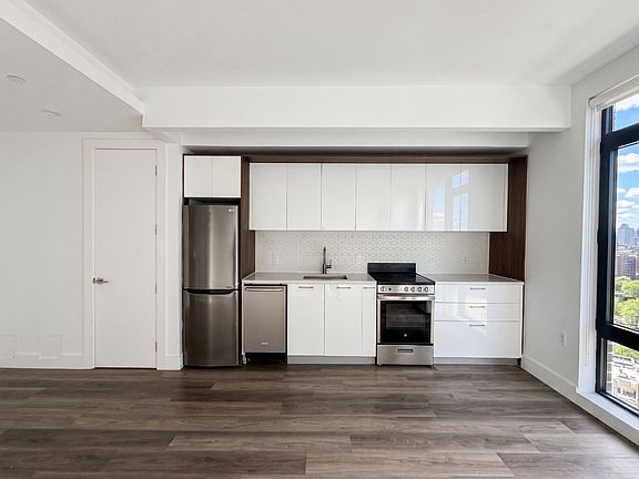 2nd image of 228 E 135th St APT 1306
