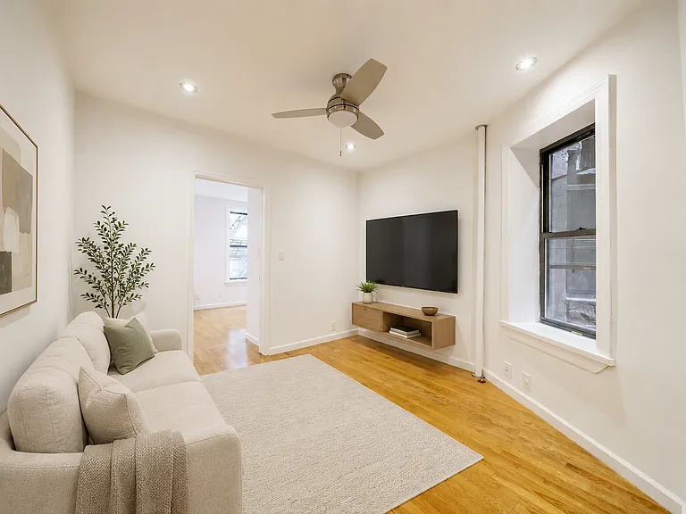 124 Ludlow St #1B — Photo 2