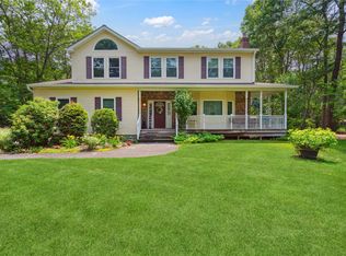 44 Jamaica Ave, Holtsville, NY 11742
