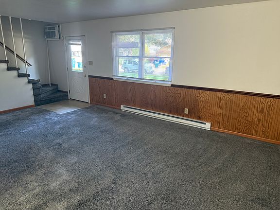 3rd image of 1001 Oriole Dr APT A
