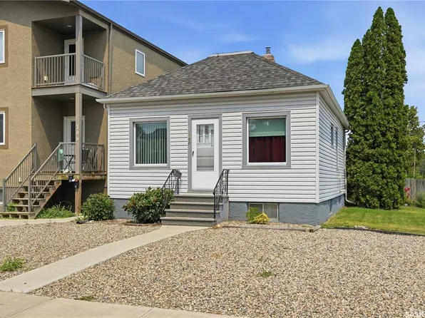 700 College AVENUE, Regina, SK S4N 0X7
