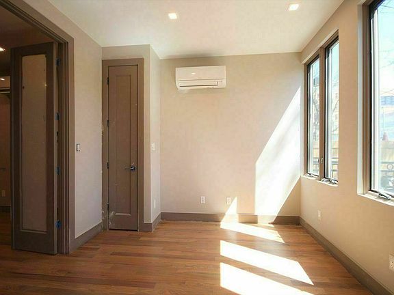 3rd image of 1130 Dekalb Ave #1B
