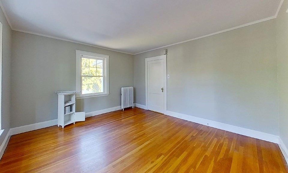 1st image of 113 Pine St #113