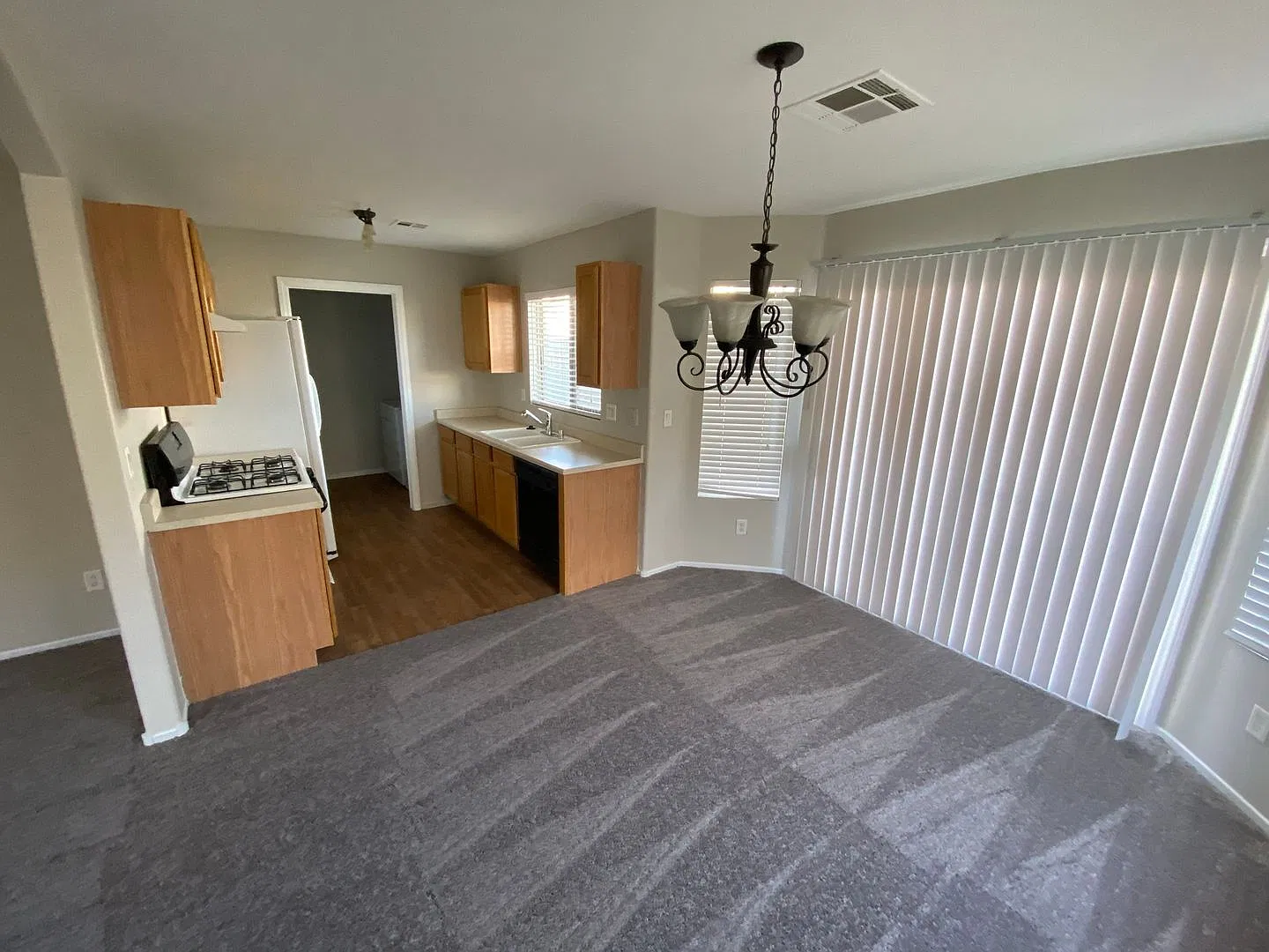 Open Floor Plan, 3-Bedroom/2Bath! — Photo 3