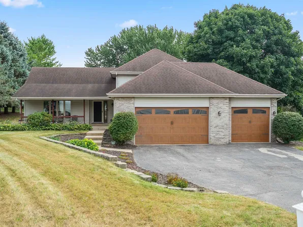 6853 Prairienook, Roscoe, IL 61073