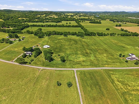 3rd image of 597 Hiwassee Rd