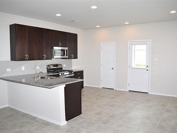 5th image of 117 Keltic Dr