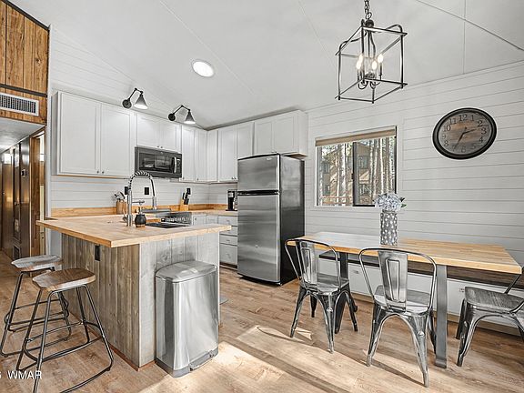 3rd image of 7345 Tall Pine Dr