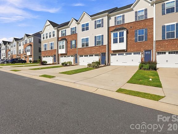 2nd image of 2586 Grantham Place Dr
