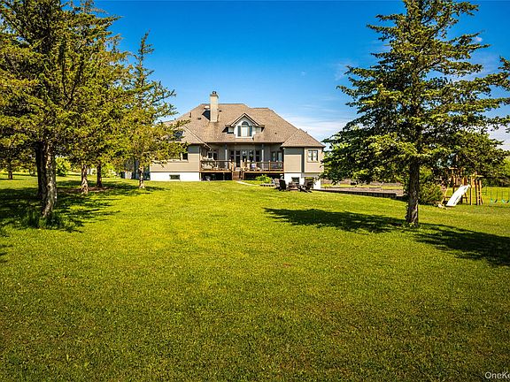 5th image of 110 Hillside Avenue