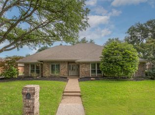 6716 River Bend Rd, Fort Worth, TX 76132