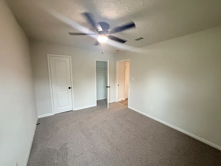 4931 Cosby St — Photo 12