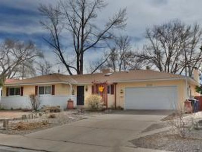 6604 Ponderosa Ave NE, Albuquerque, NM, 87110