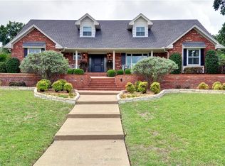 4200 Hildring Dr E, Fort Worth, TX 76109