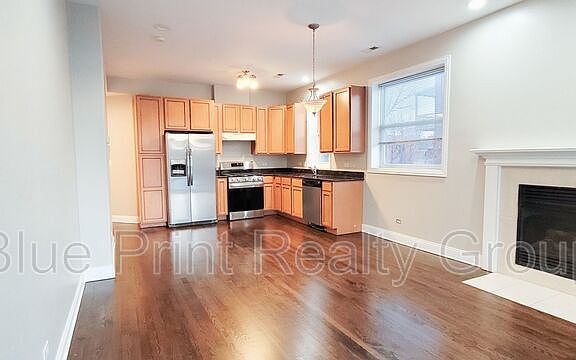 2nd image of 6425 S Maryland Ave APT 2S