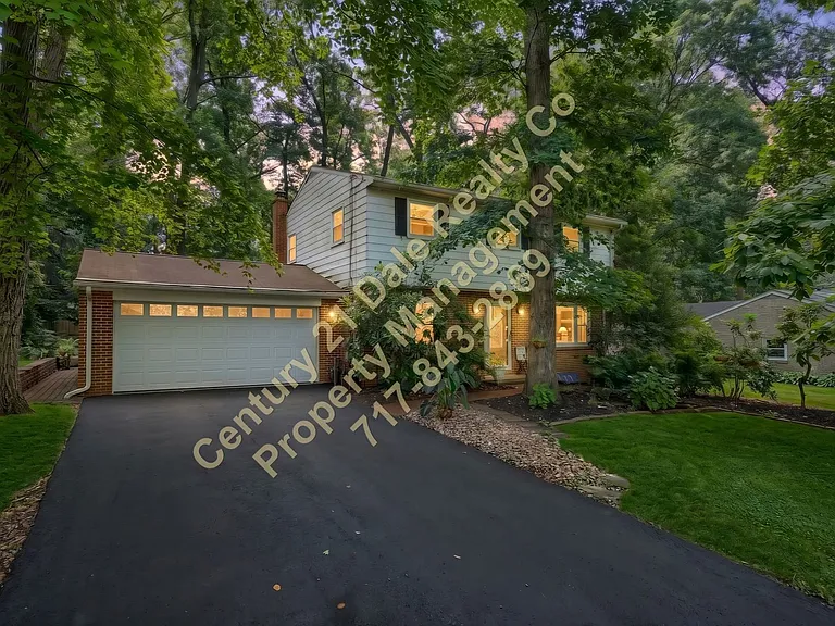 428 Blue Ridge Dr — Photo 1