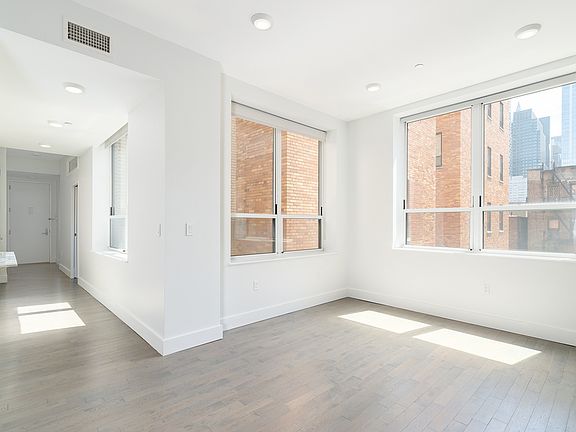 5th image of 415 W 52nd St #506
